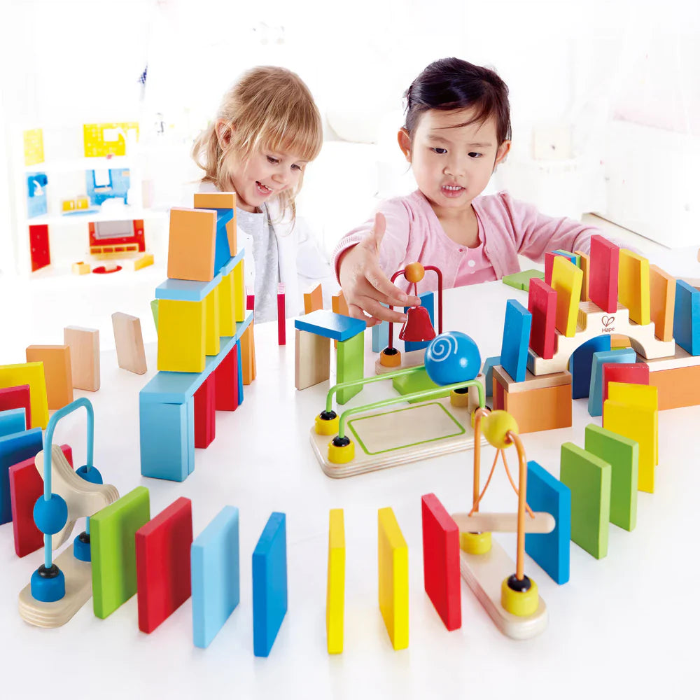 HAPE Dynamo Dominoes 3yrs+