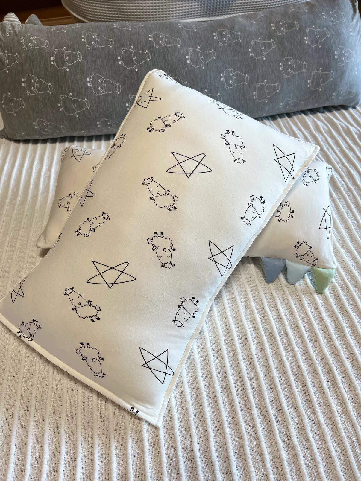 Baa Baa Sheepz Head Pillow - Kids Cute Big Star & Sheepz / White